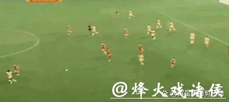 本赛季,莱奥屡次因担任中锋表现遭质疑,许多人不相信他能成为锋线支点,但数据和阿莱格里坚持支持他的价值 本赛季,莱奥屡次因担任中锋表现遭质疑,许多人不相信他能成为锋线支点,但数据和阿莱格里坚持支持他的价值